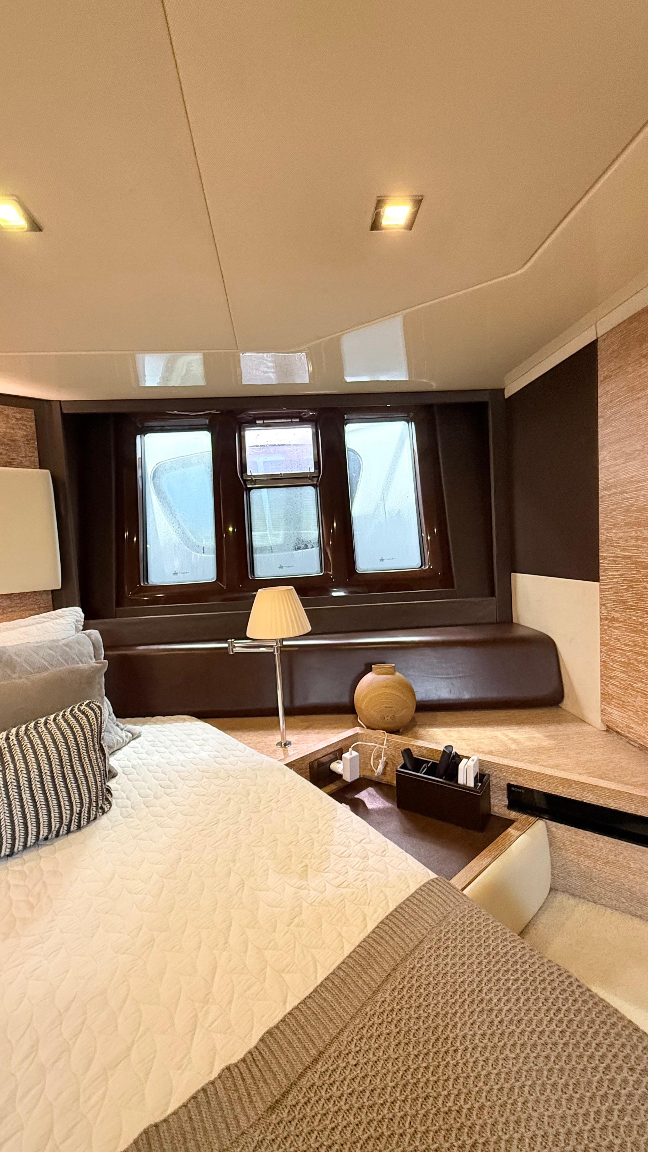 AZIMUT 60