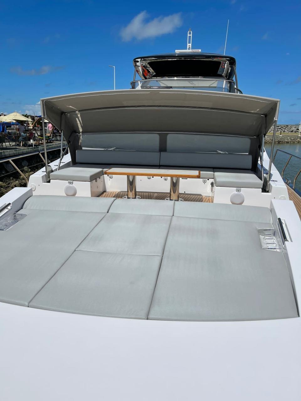 AZIMUT 83