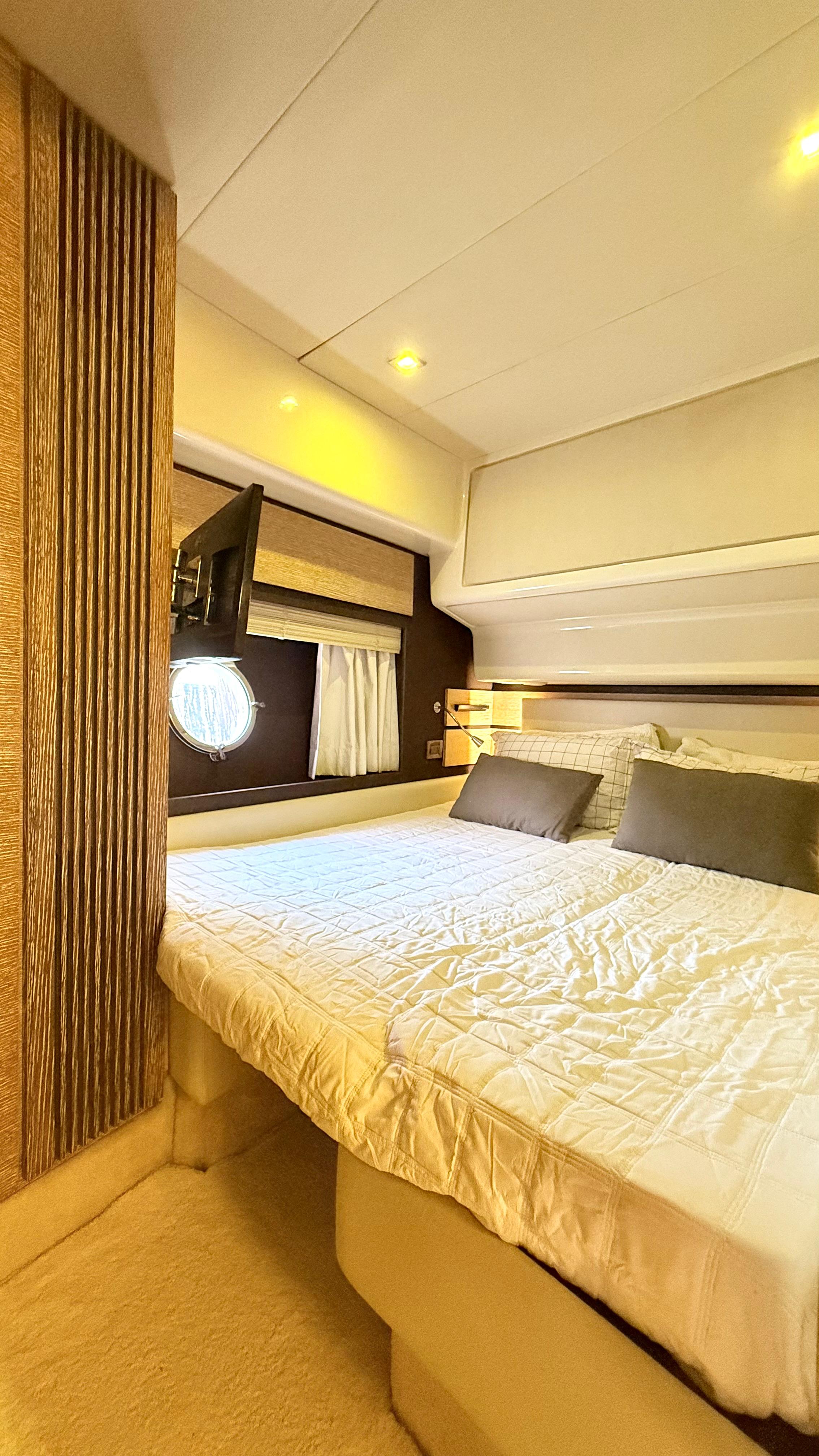 AZIMUT 60