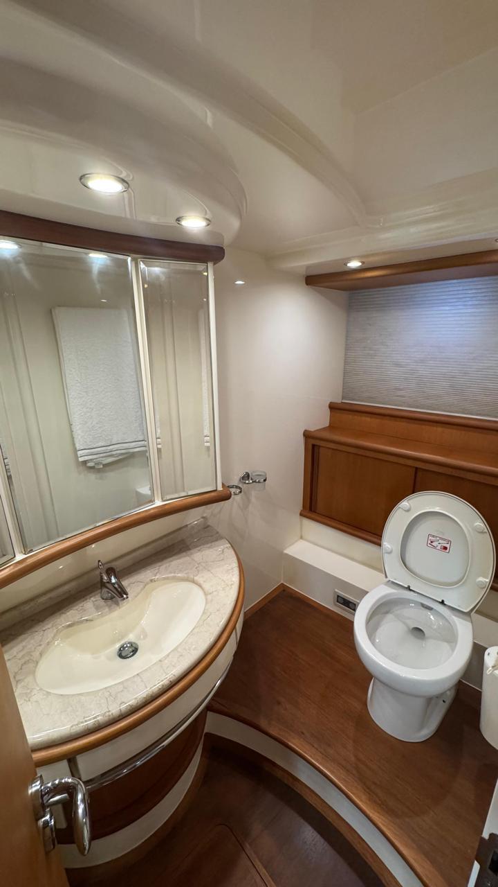 AZIMUT 680