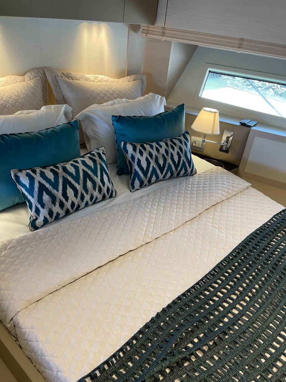 AZIMUT 83