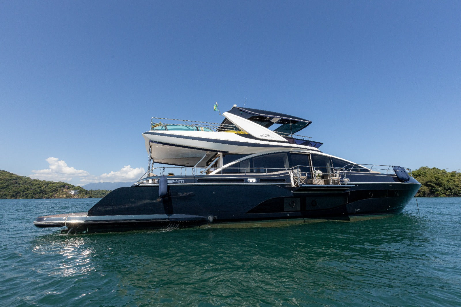 INTERMARINE 24M
