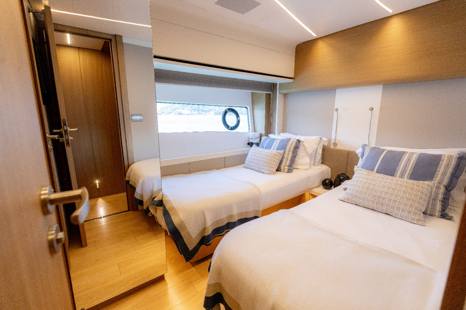 INTERMARINE 24M